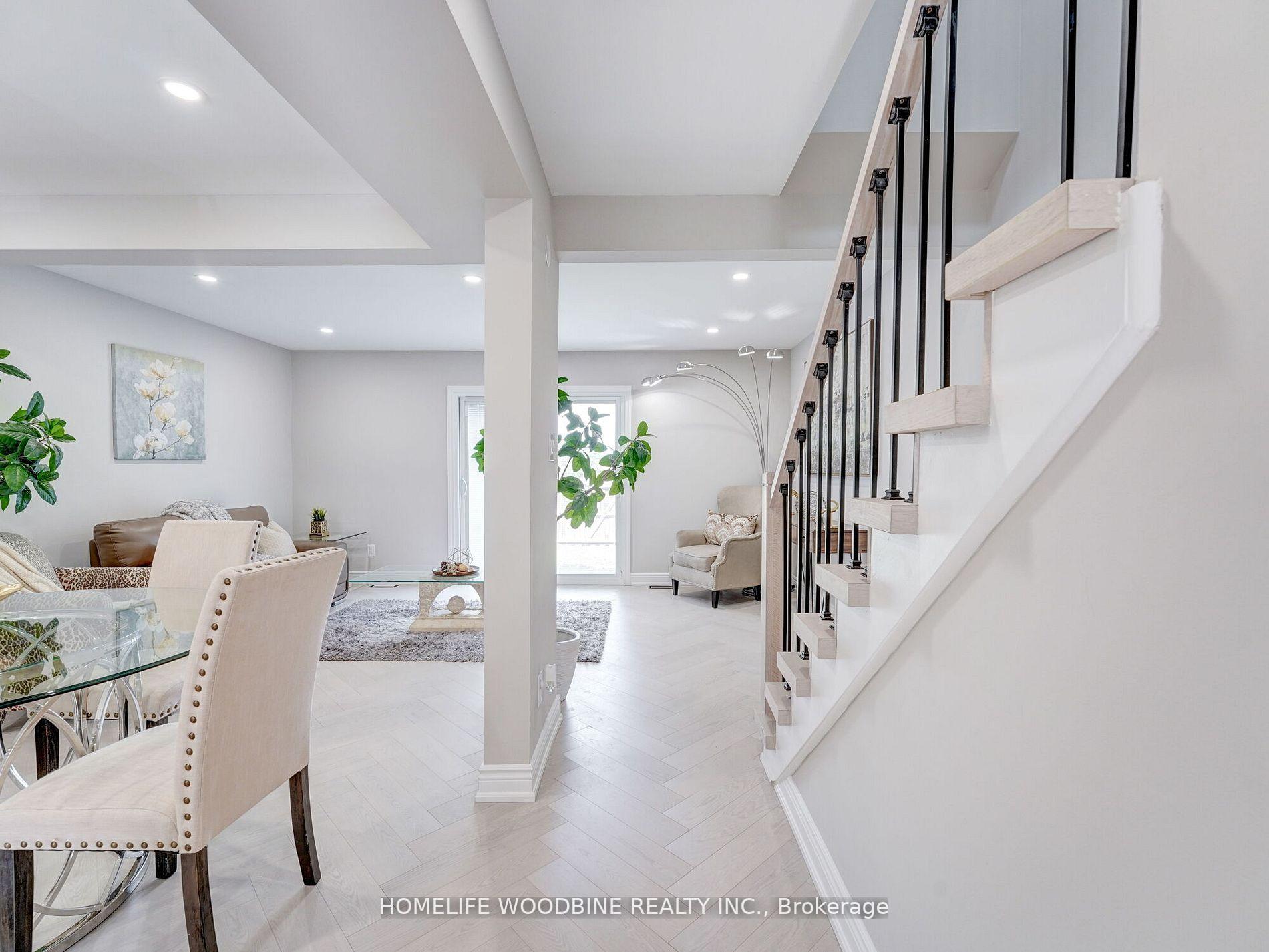 3 Bedrooms Condo at 121 Centennial,  Toronto For sale