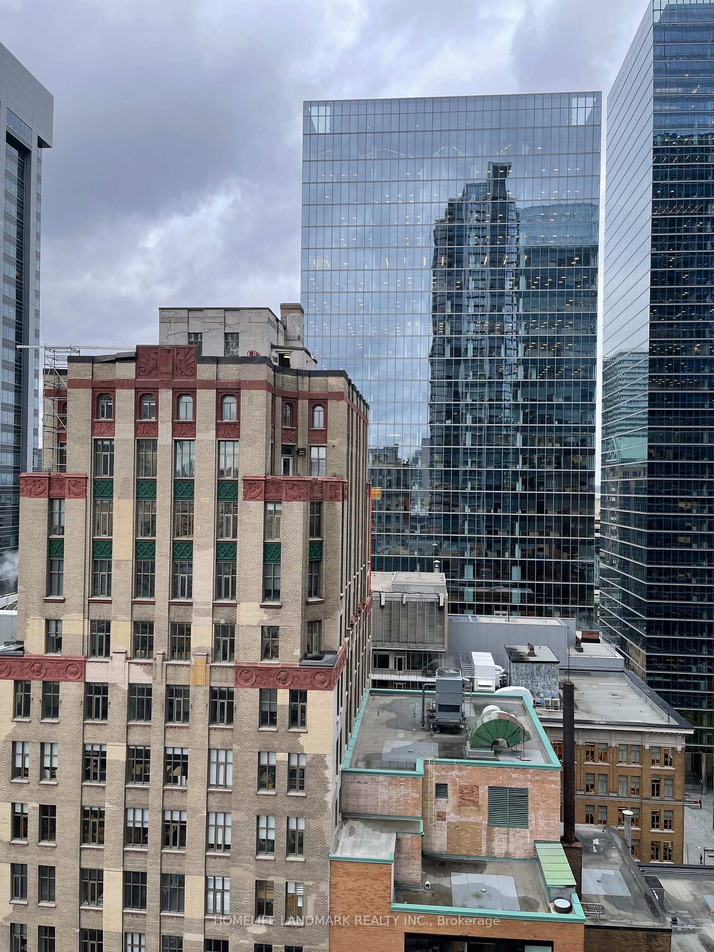 2 Bedrooms Condo at 70 Temperance,  Toronto For sale
