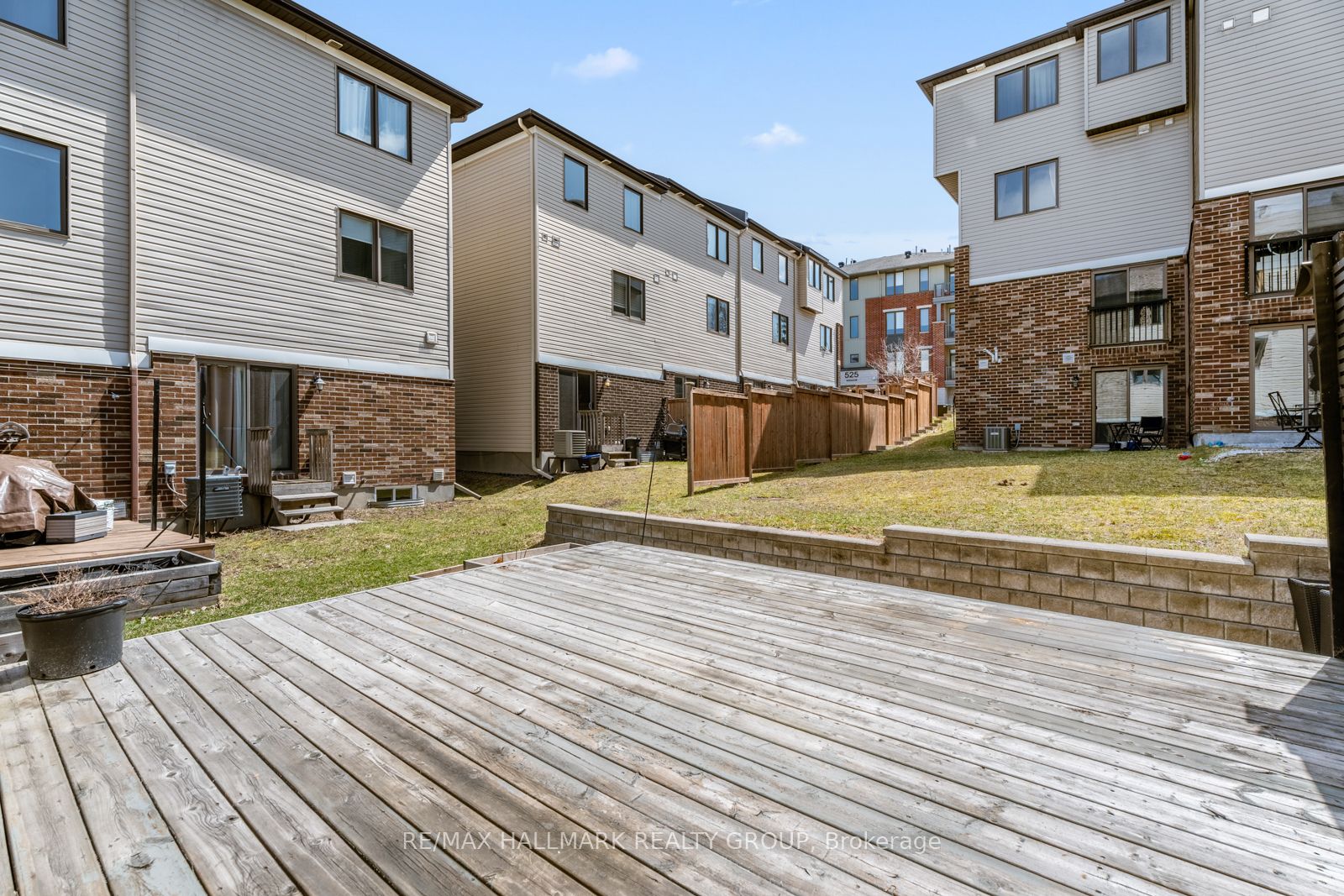 241 Eric Czapnik Way, OrleansCumberlandandArea, ON K1E 0B4
