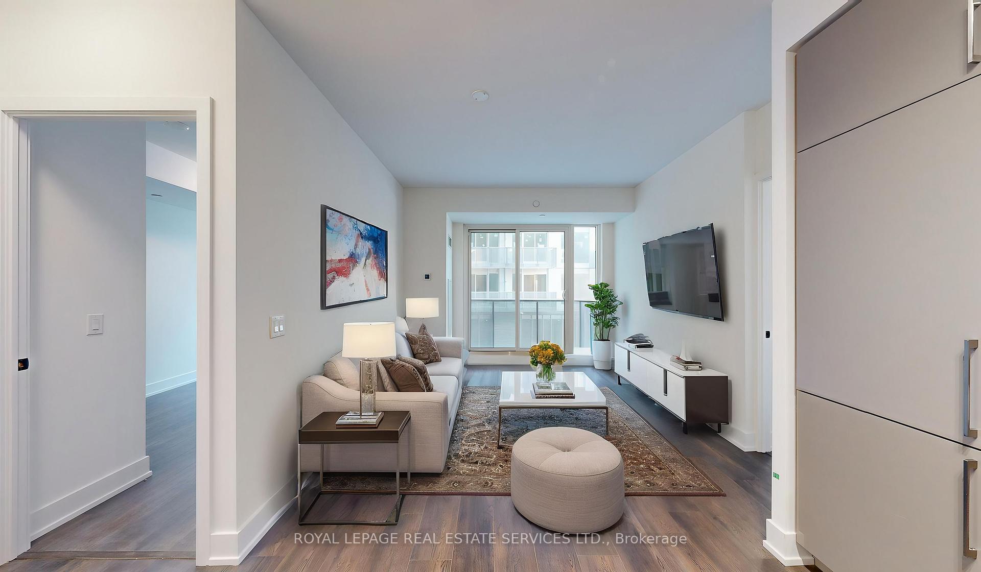 2 Bedrooms Condo at 2450 Old Bronte, Oakville For sale