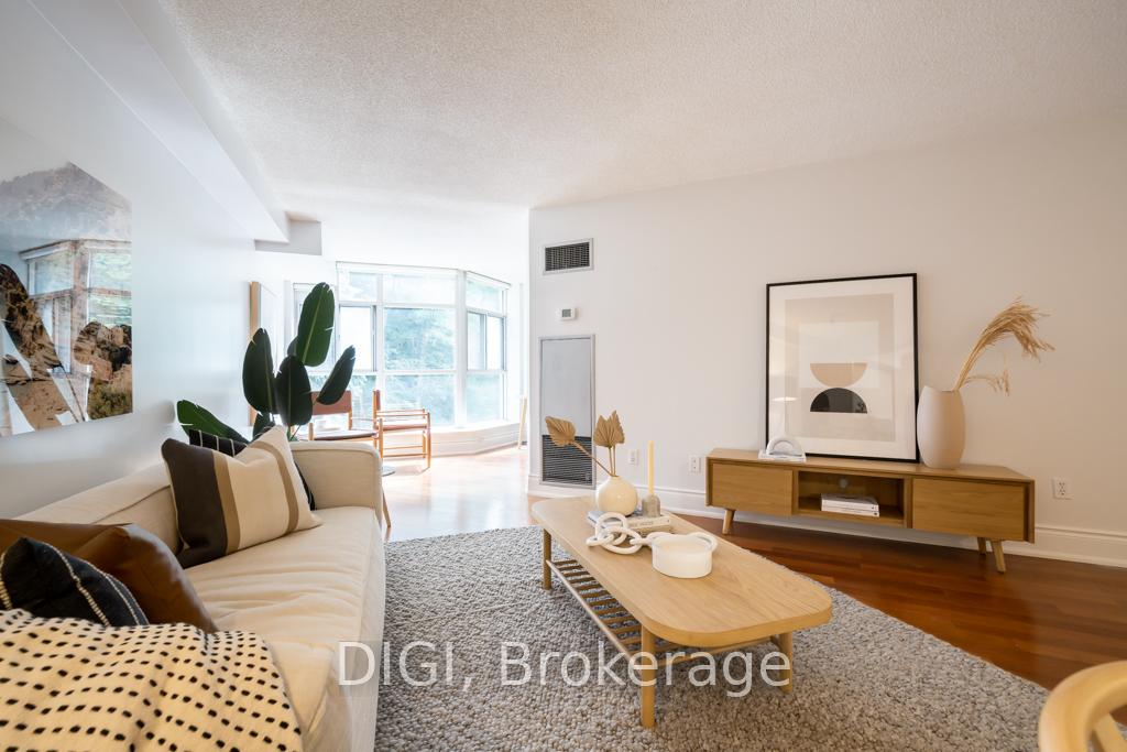 3 Bedrooms Condo at 75 York Mills, Toronto For sale
