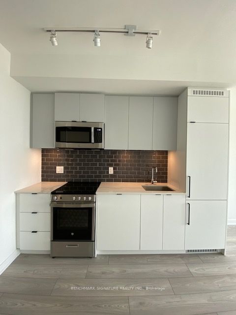 285 Dufferin