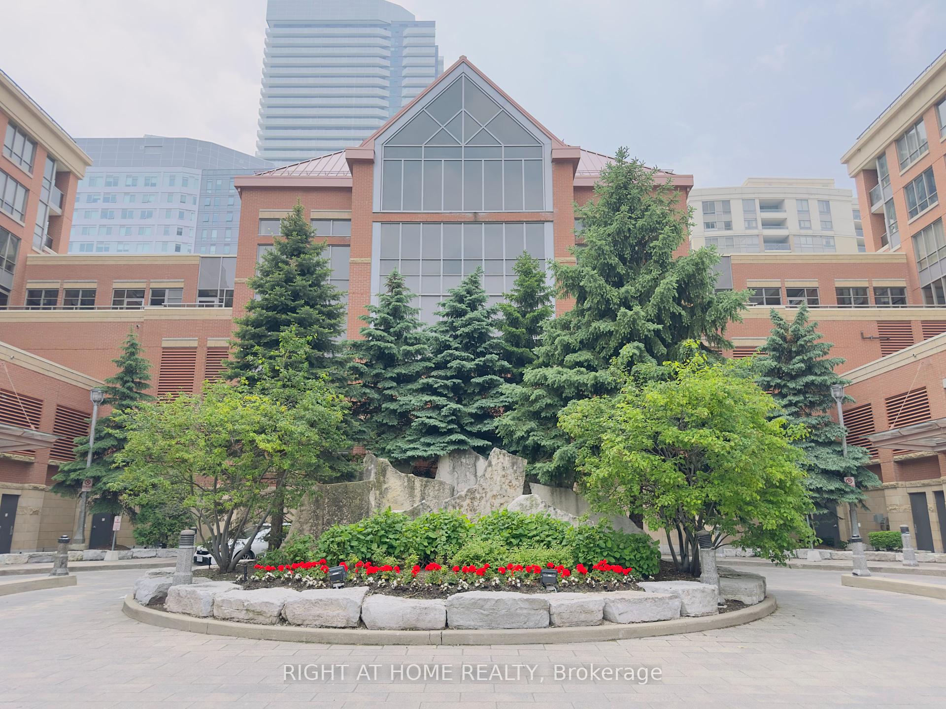 2 Bedrooms Condo at 4090 Living Arts, Mississauga For sale