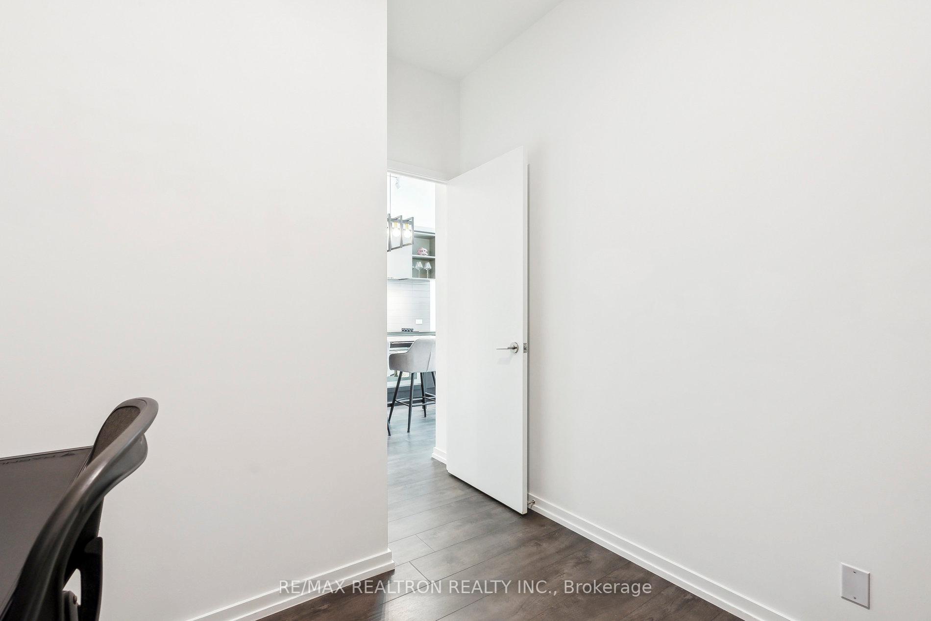 2 Bedrooms Condo at 7890 Jane, Vaughan For sale