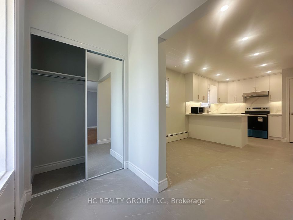 6 Rosemount Drive, Toronto, ON M1K 2W8