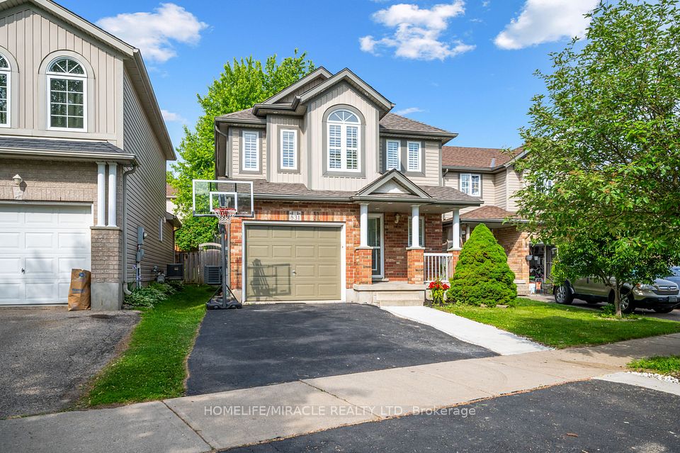 831 Whitecap