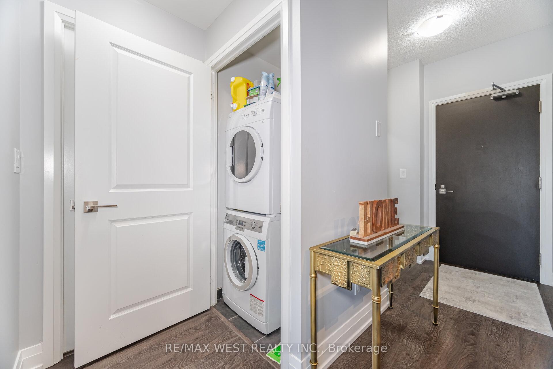 1 Bedroom Condo at 3700 Highway 7, Vaughan For sale