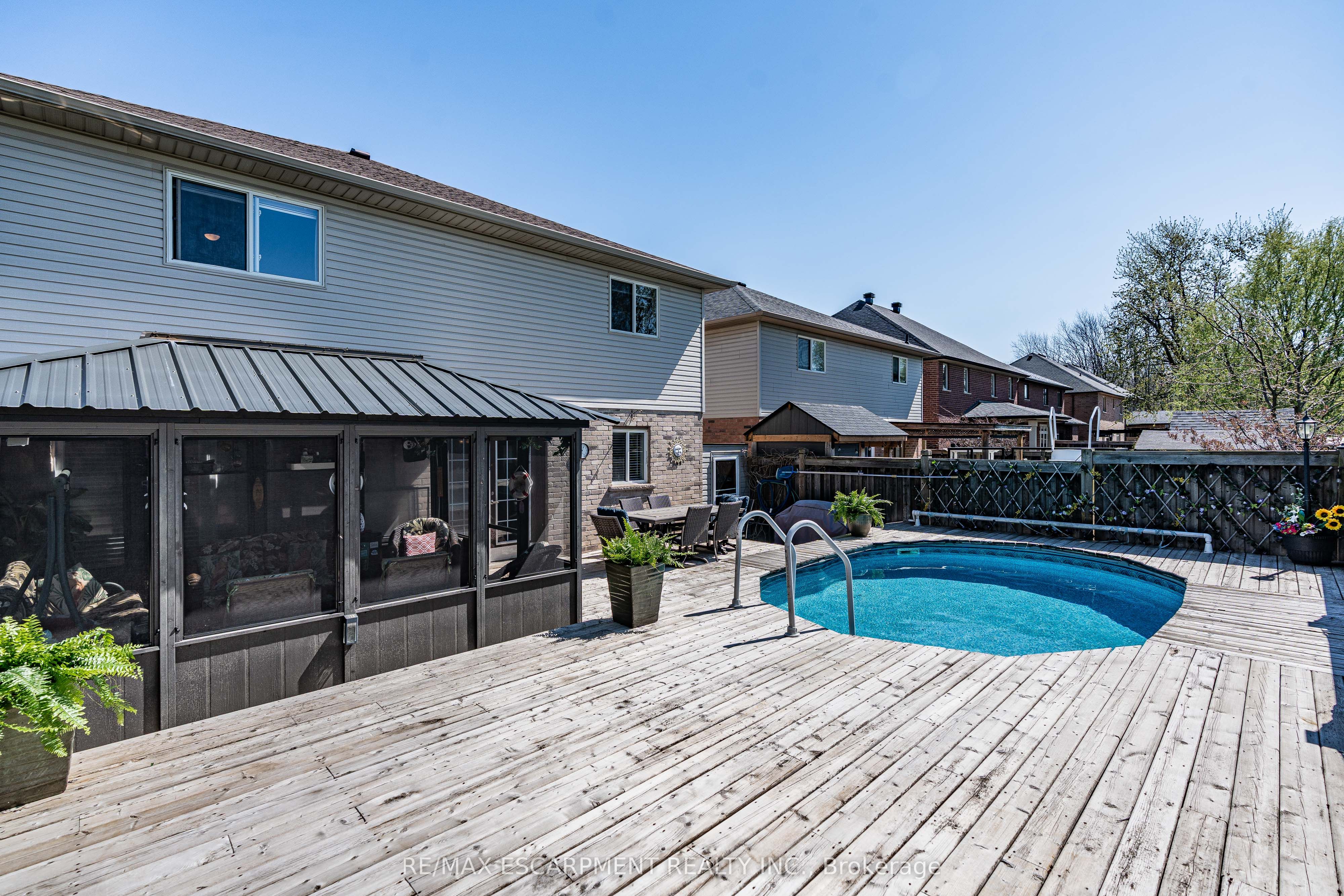 28 Edgecroft Crescent
