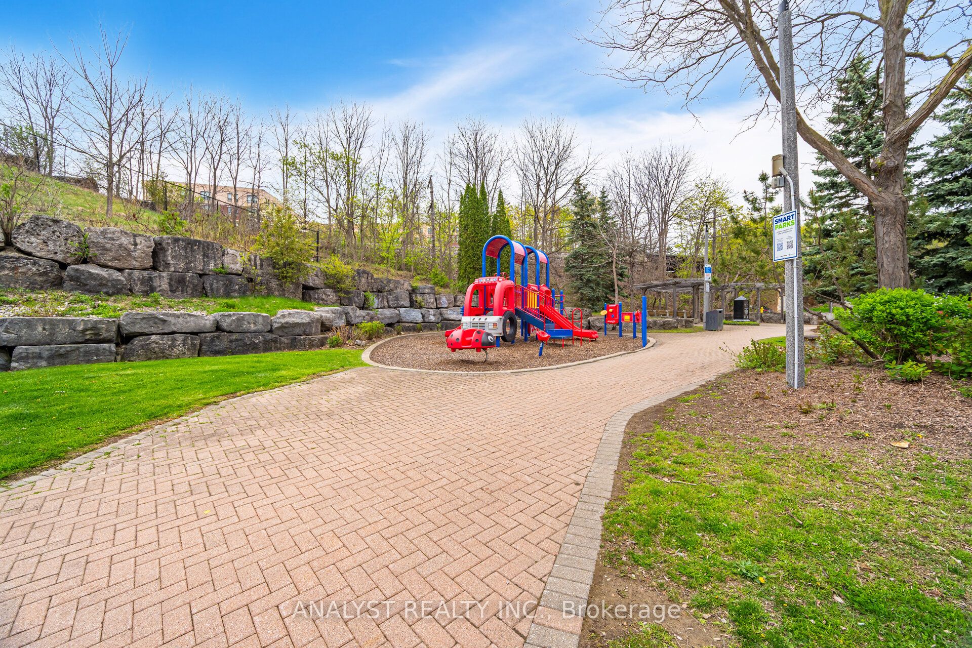 219 Woodbridge Avenue, #1