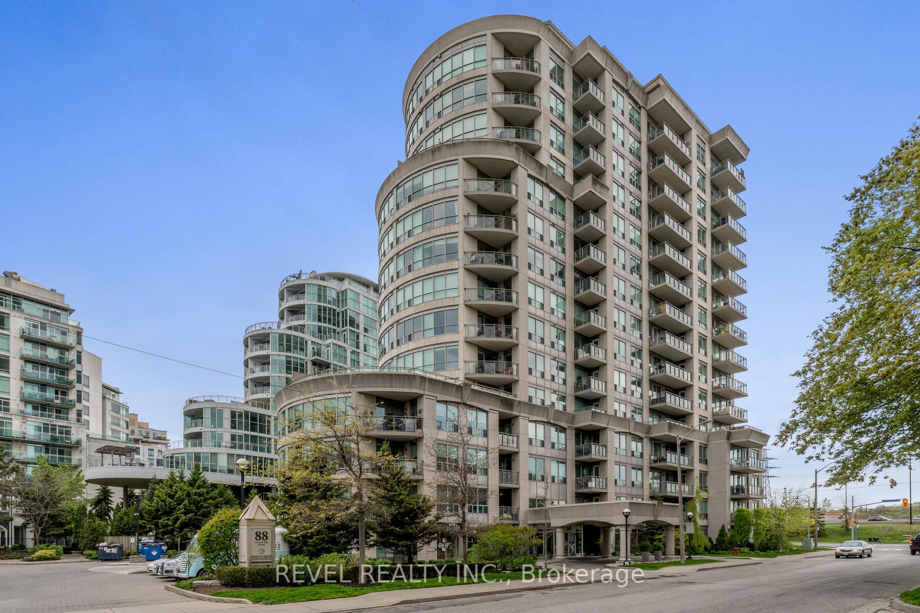 #PH101 - 88 Palace Pier Court, Toronto, ON M8V 4C2