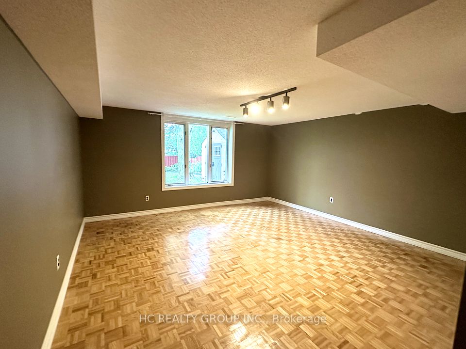 96 Oakmeadow