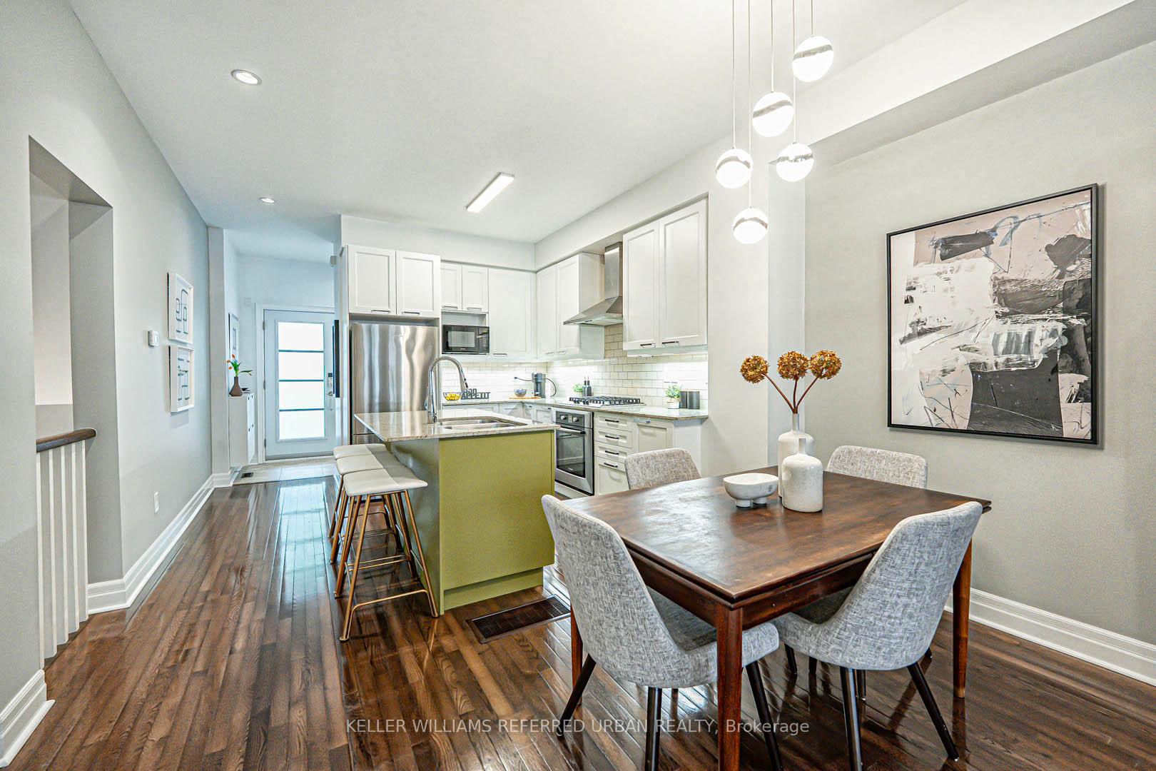 2 Bedrooms Condo at 67 Pleasant, Toronto For sale