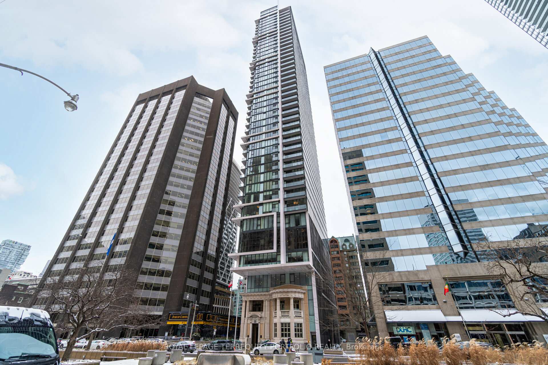 1 Bedroom Condo at 426 University,  Toronto For sale