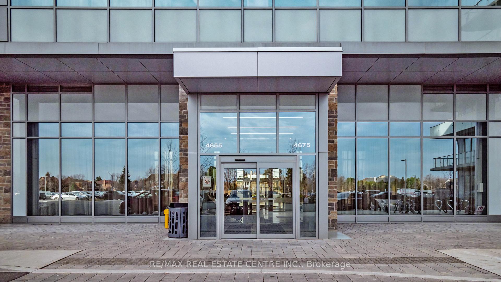 3 Bedrooms Condo at 4655 Metcalfe,  Mississauga For sale