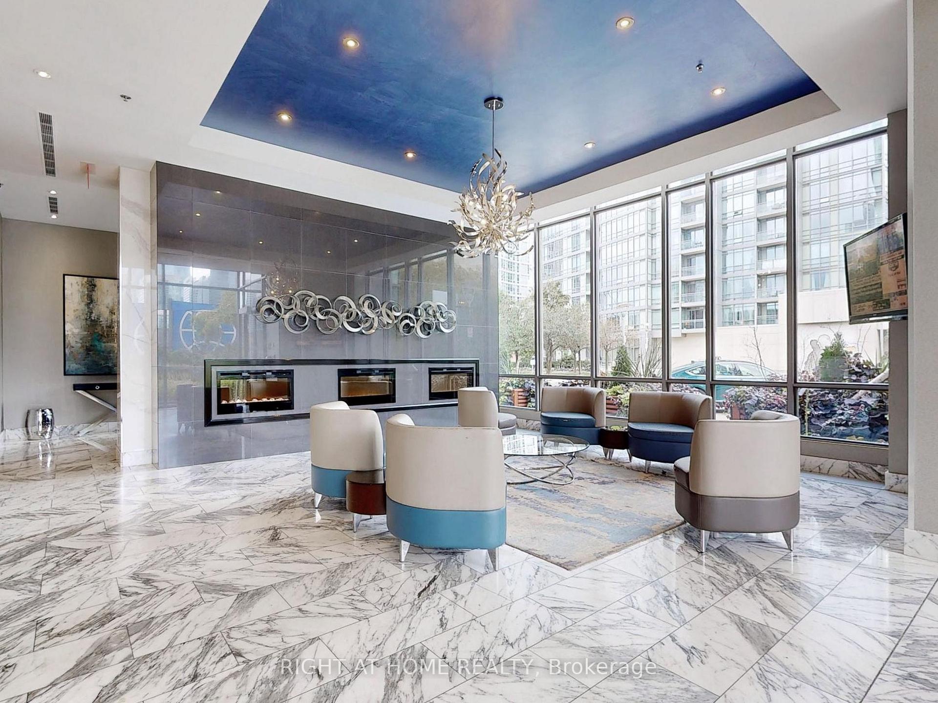 2 Bedrooms Condo at 5 Mariner, Toronto For sale