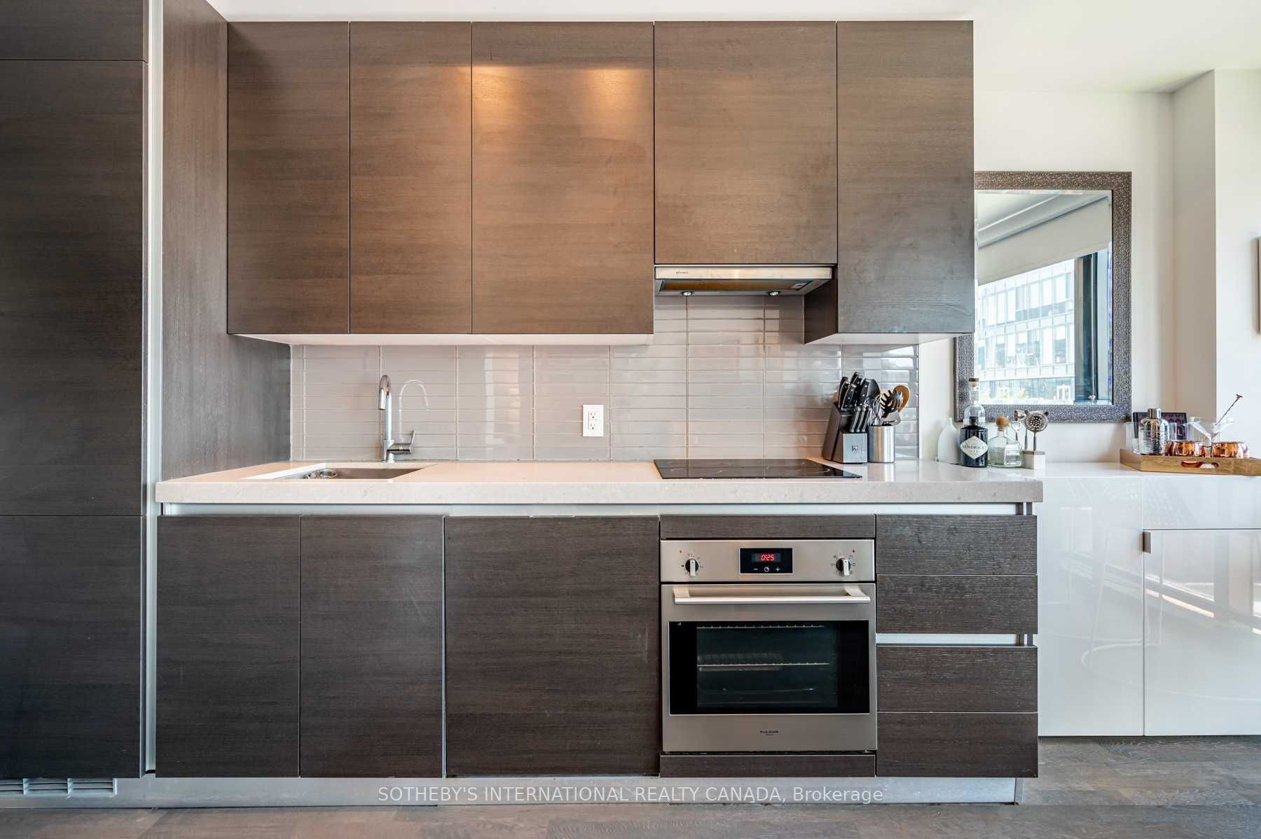 629 King Street W, #731