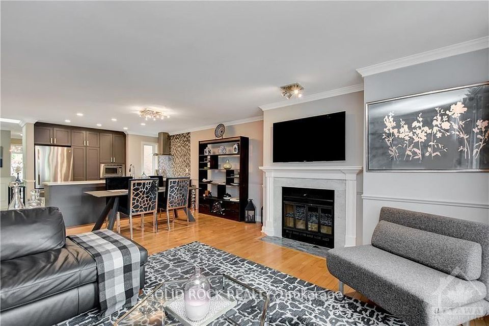 222 Bruyere