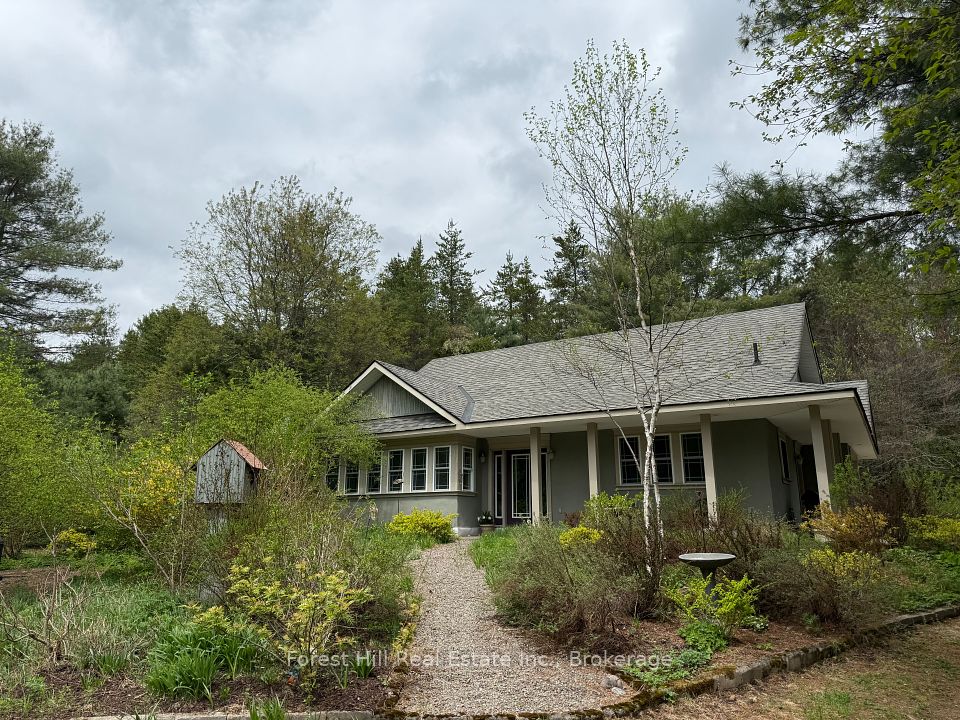 494 South Mary Lake