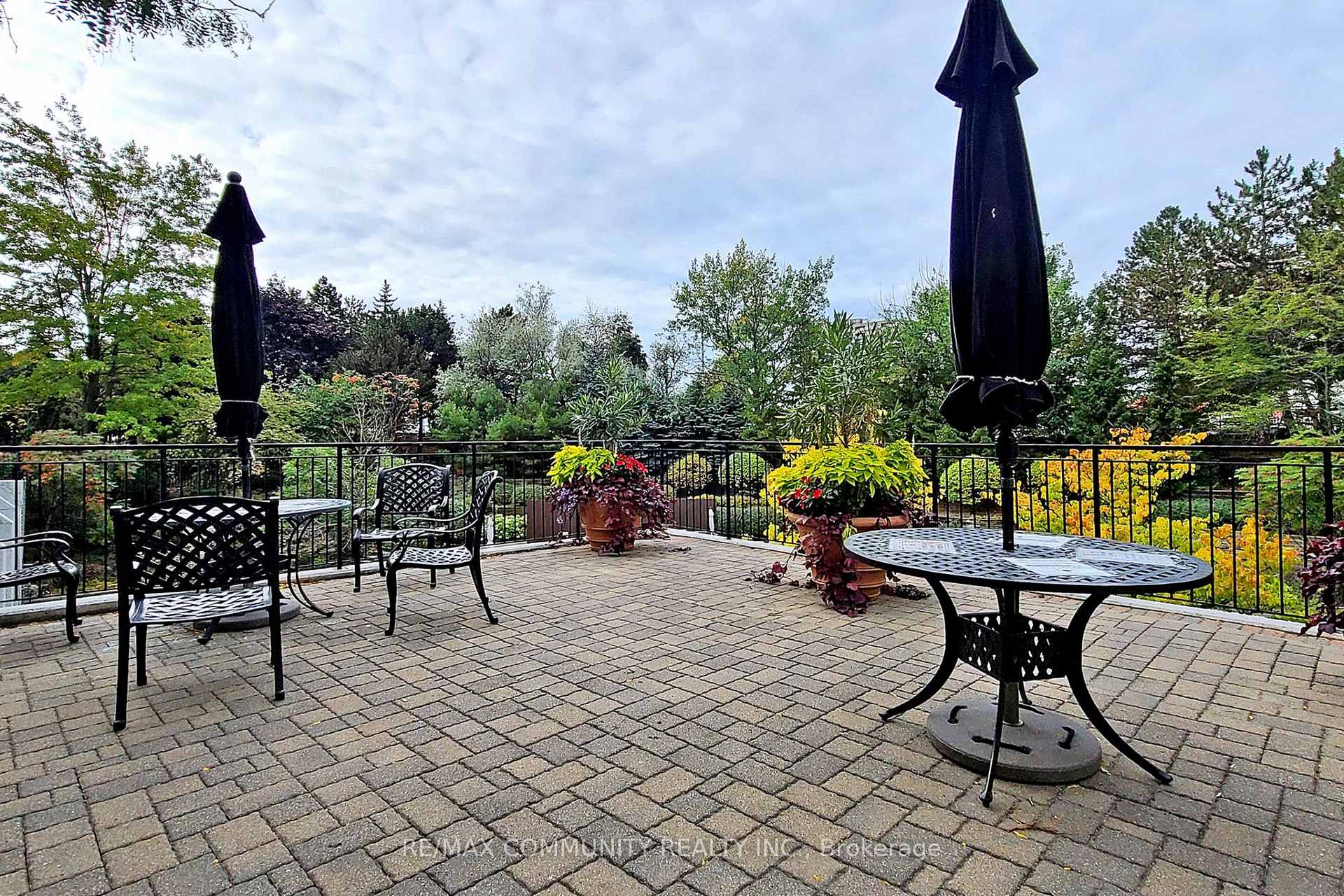 2 Bedrooms Condo at 2330 Bridletowne, Toronto For sale