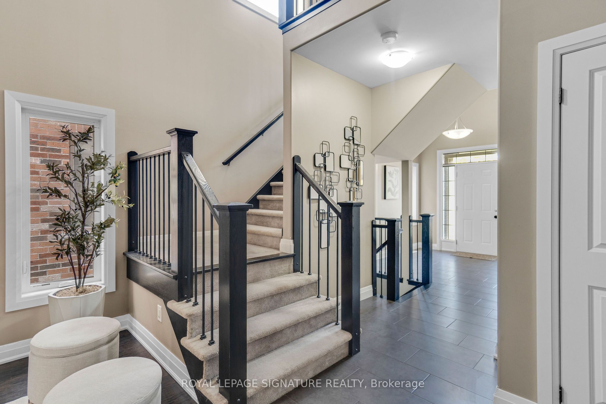 593 Pinery Trail