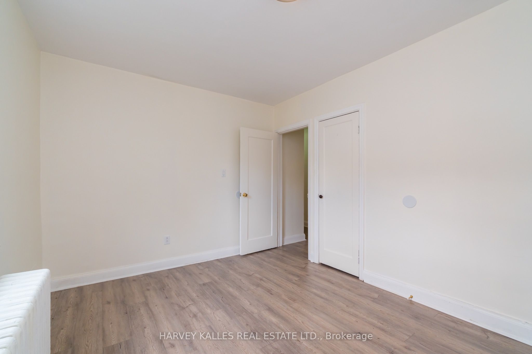 44 Pharmacy Avenue 4