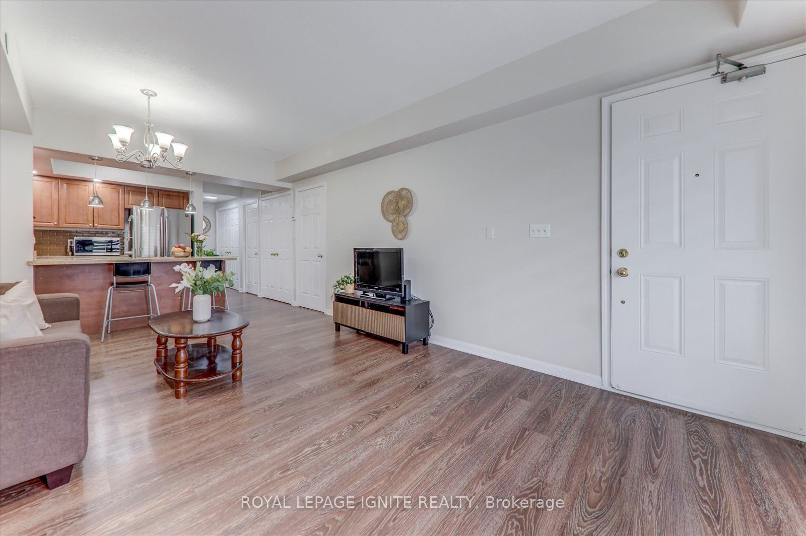 3035 Finch Avenue, #2013