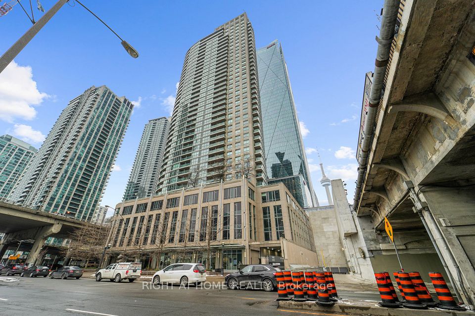 18 Yonge