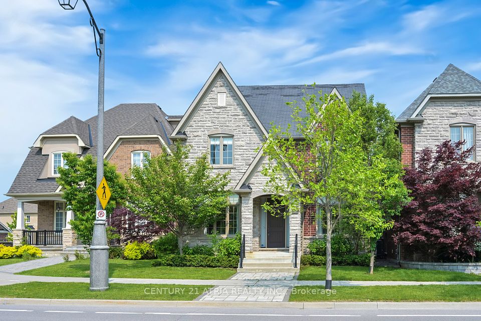262 Angus Glen