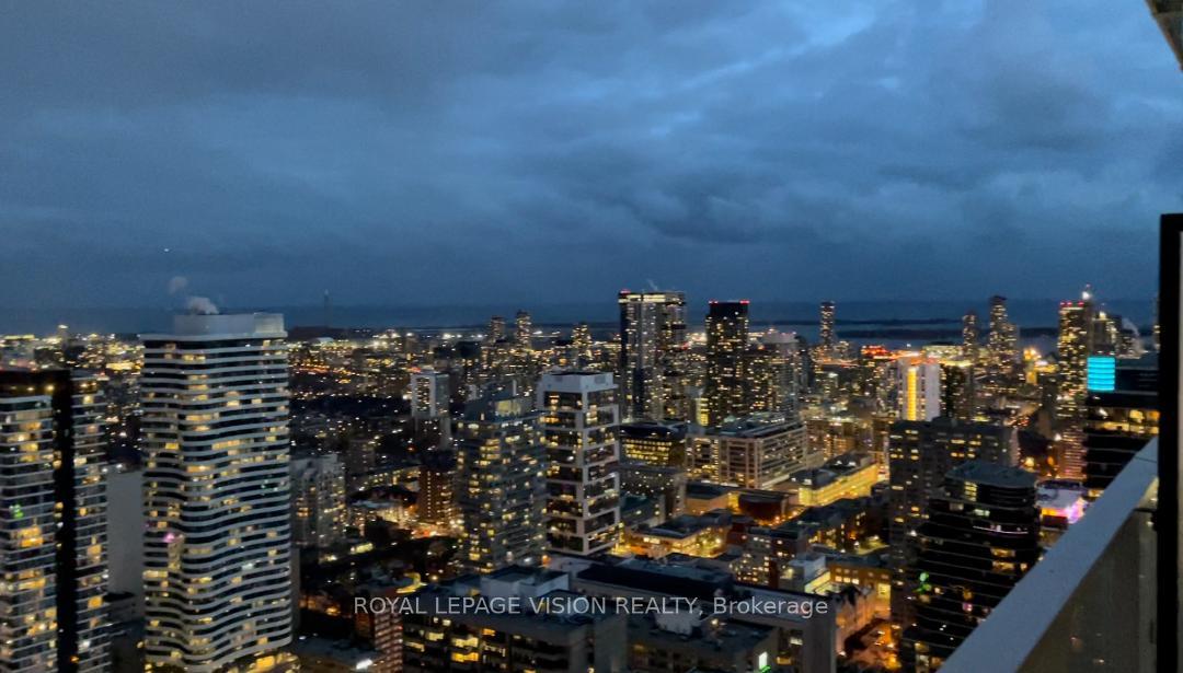 2 Bedrooms Condo at 501 Yonge, Toronto For sale