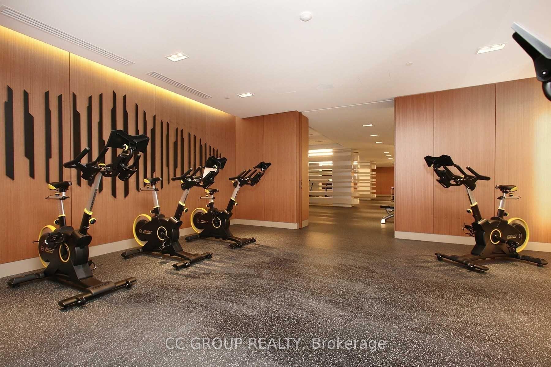 2 Bedrooms Condo at 25 Adra Grado, Toronto For sale