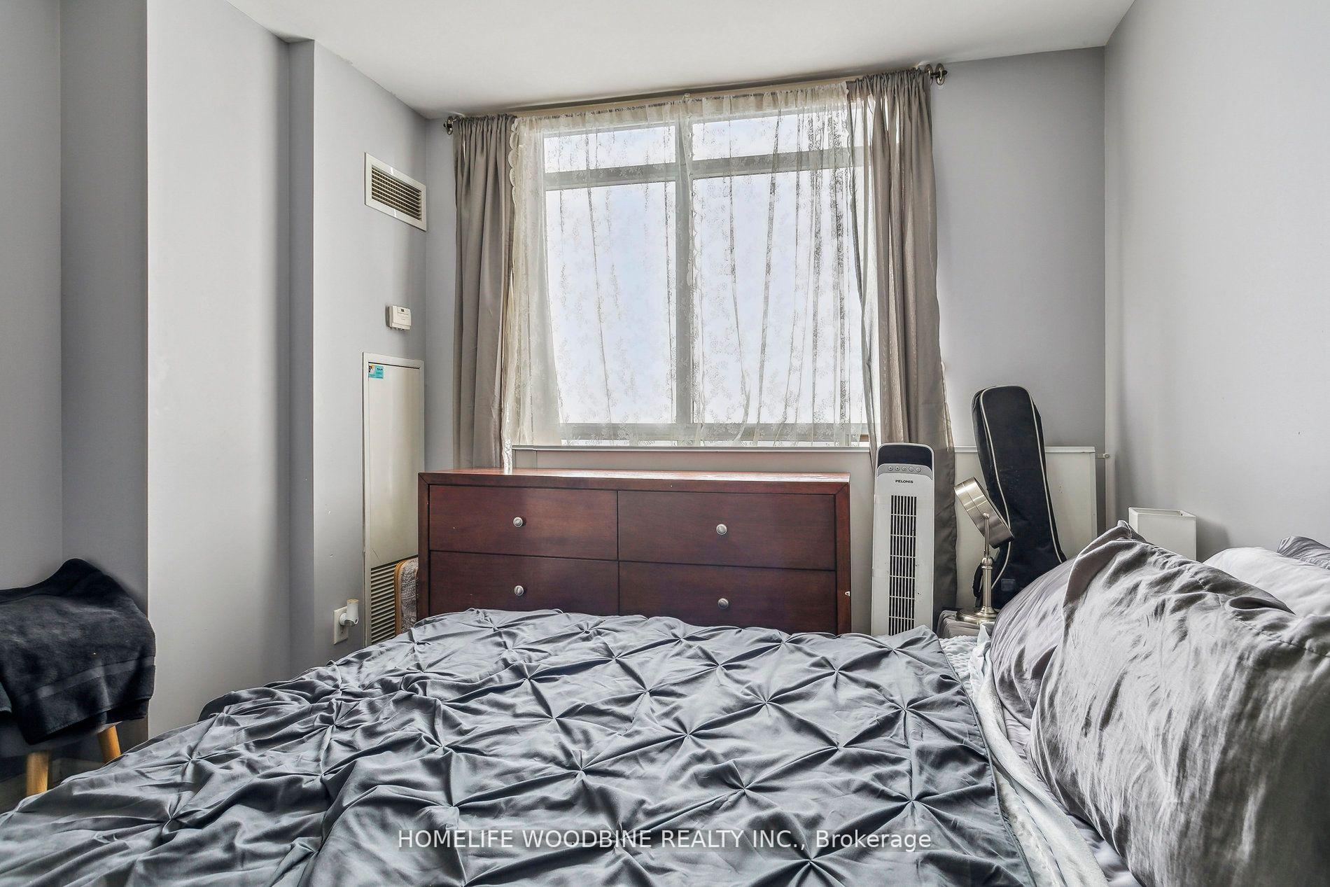 4 Bedrooms Condo at 700 Humberwood,  Toronto For sale