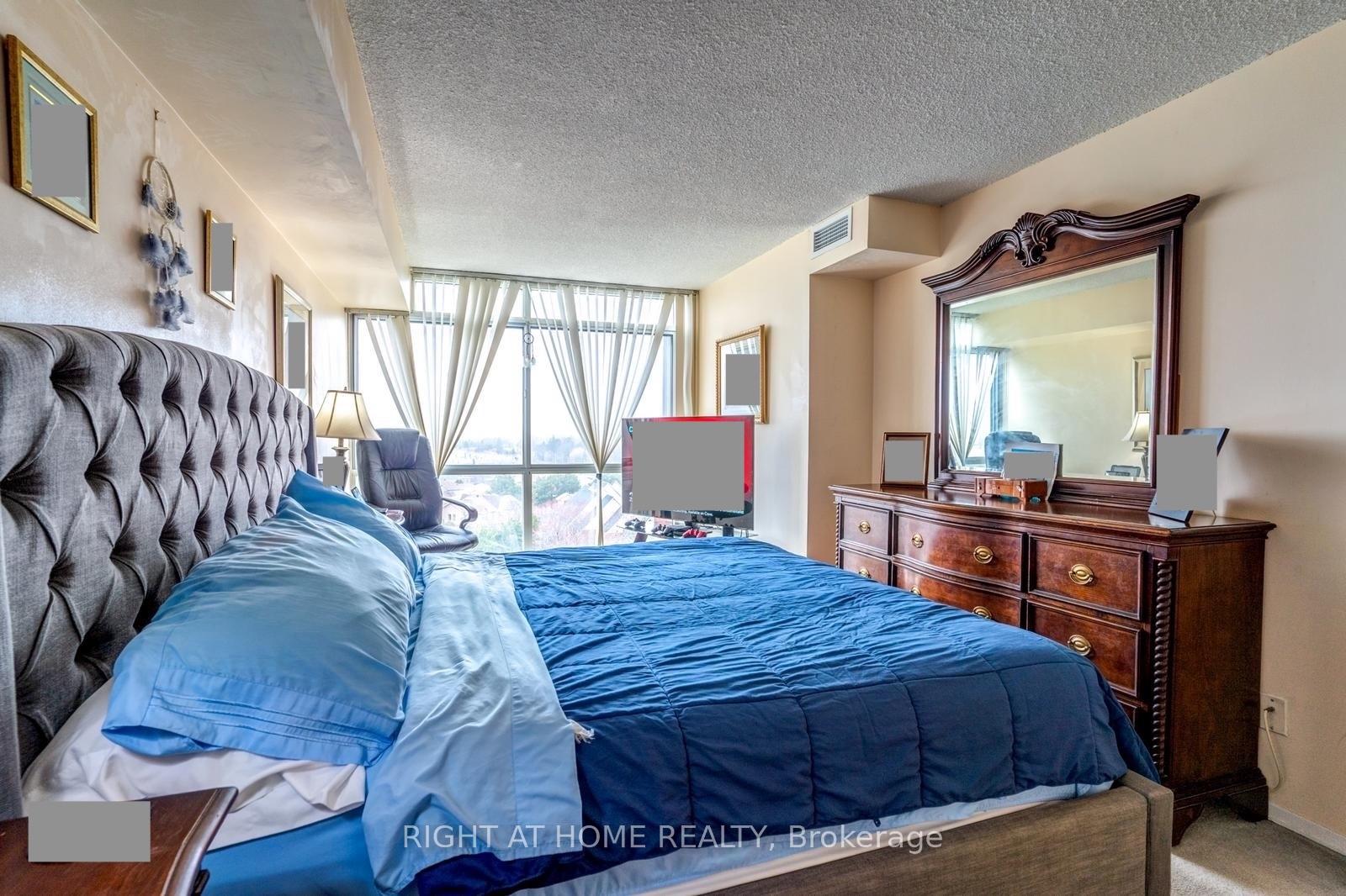 3 Bedrooms Condo at 11753 Sheppard, Toronto For sale