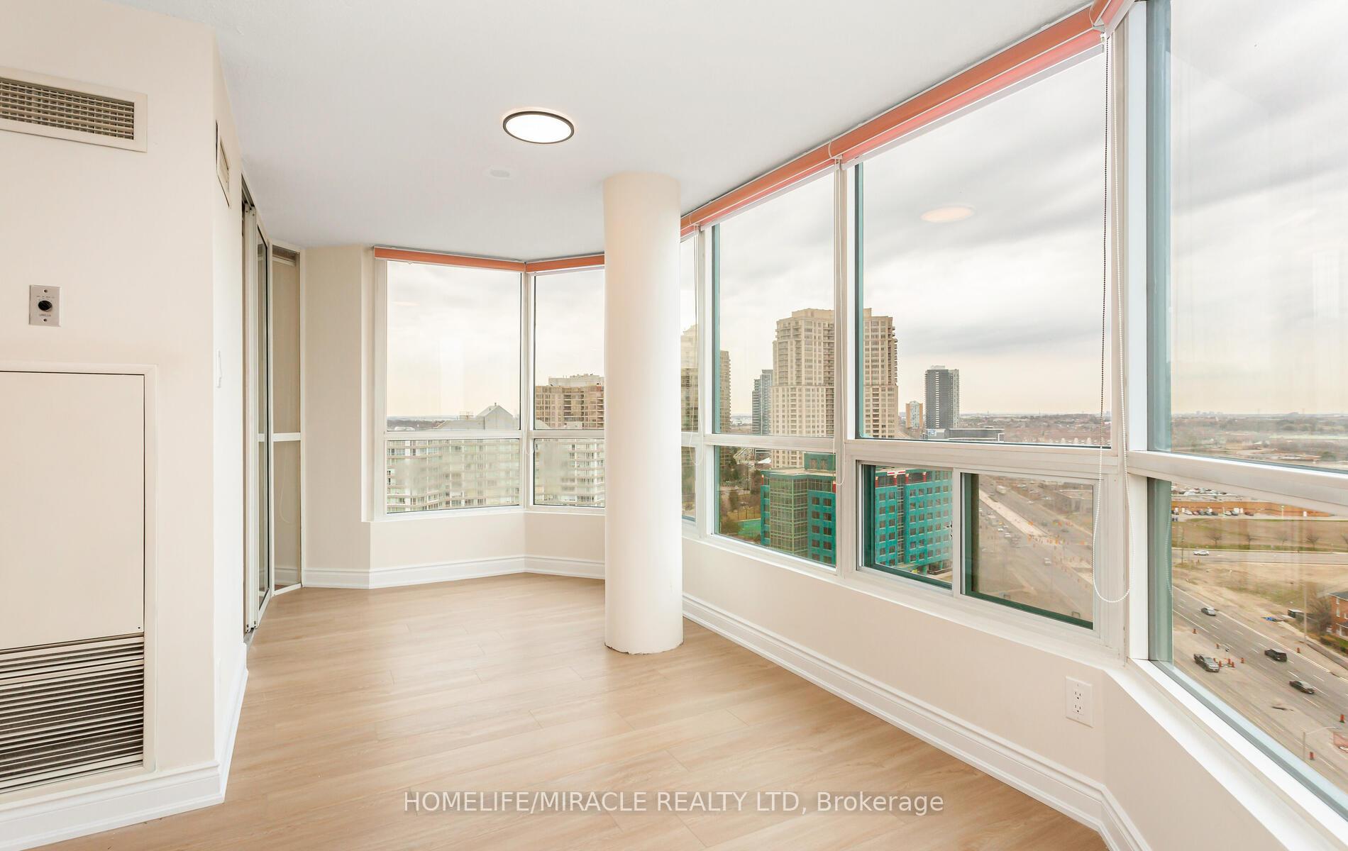 3 Bedrooms Condo at 4450 Tucana, Mississauga For sale