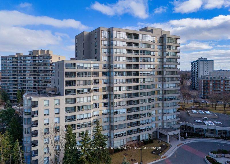 2 Bedrooms Condo at 11 Townsgate,  Vaughan For sale