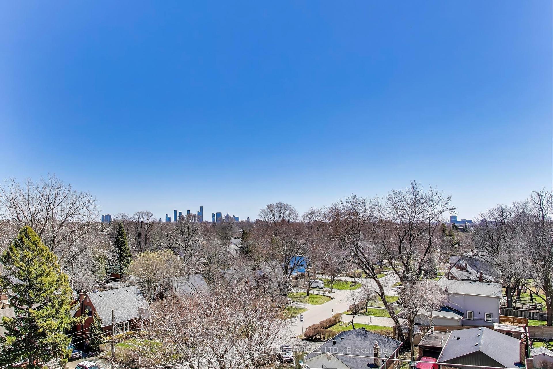 2 Bedrooms Condo at 2 Fieldway,  Toronto For sale