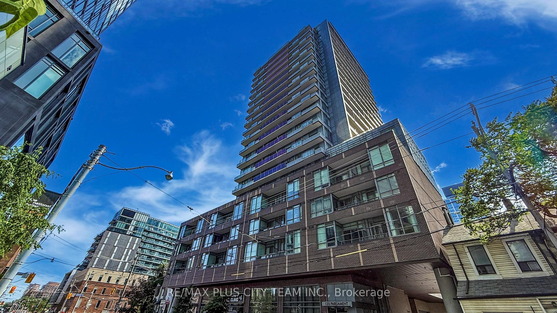 4 Bedrooms Condo at 120 Parliament, Toronto For sale