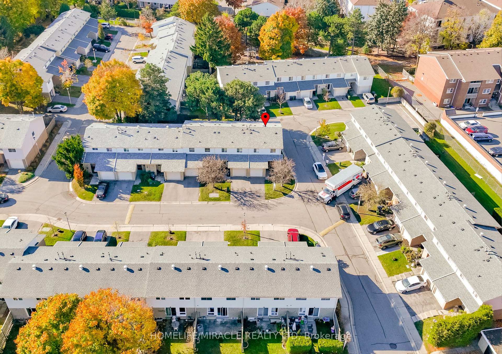 4 Bedrooms Condo at 50 Blackwell, Toronto For sale