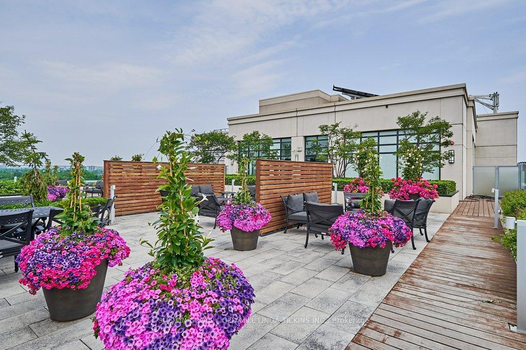 3 Bedrooms Condo at 1 Old Mill, Toronto For sale