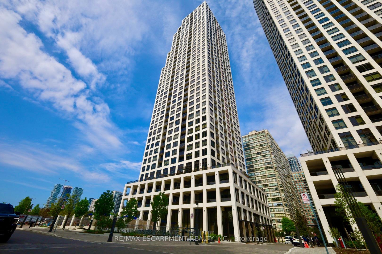 2 Bedrooms Condo at 36 Elm, Mississauga For sale