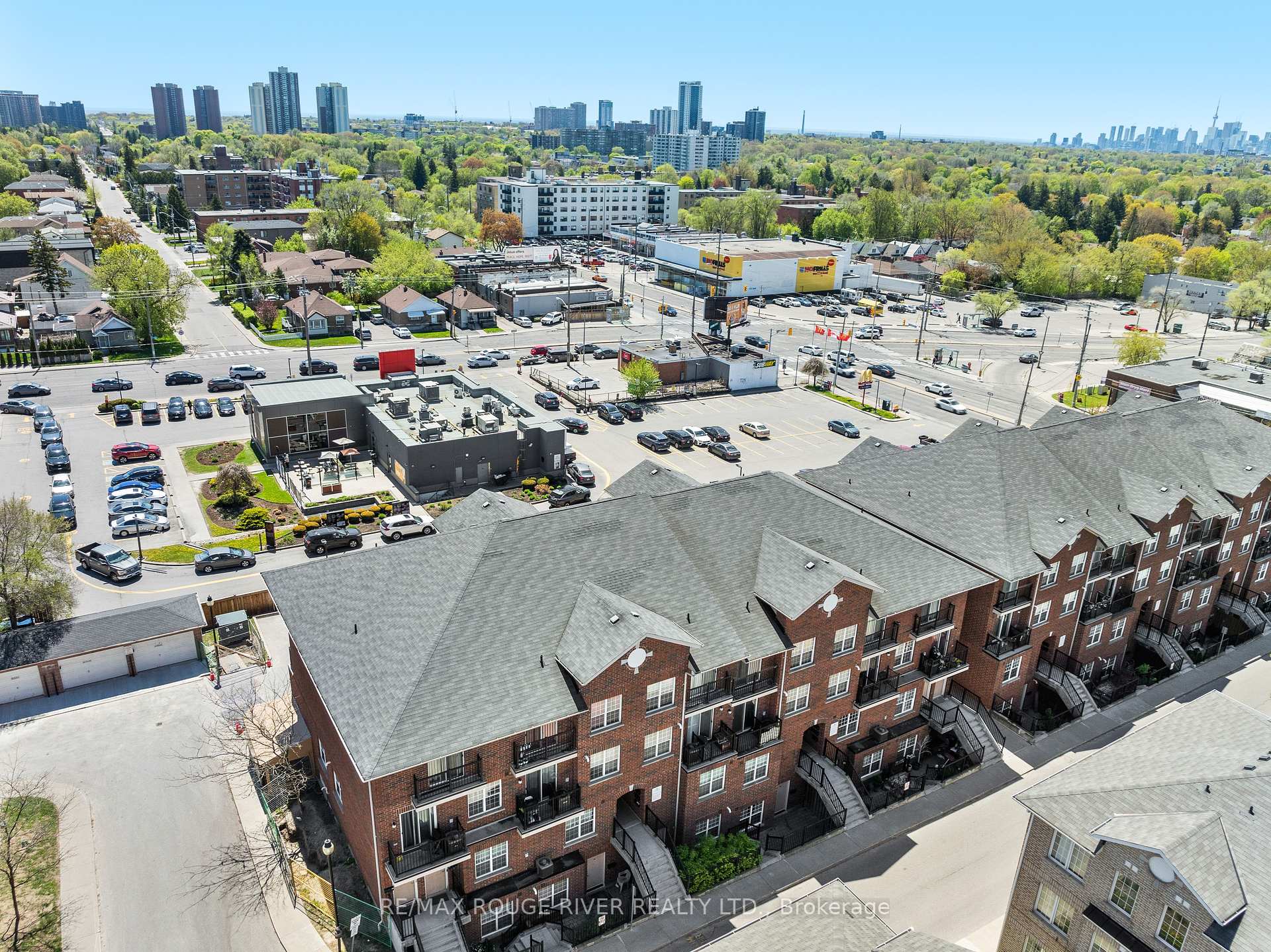 3 Bedrooms Condo at 25 Strangford, Toronto For sale