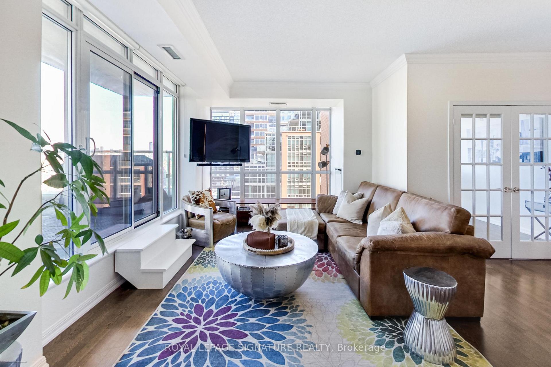 3 Bedrooms Condo at 75 East Liberty, Toronto For sale