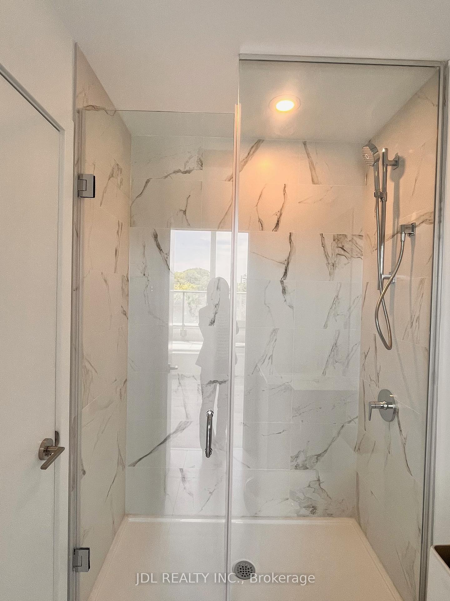 3 Bedrooms Condo at 7 Golden Lion, Toronto For sale