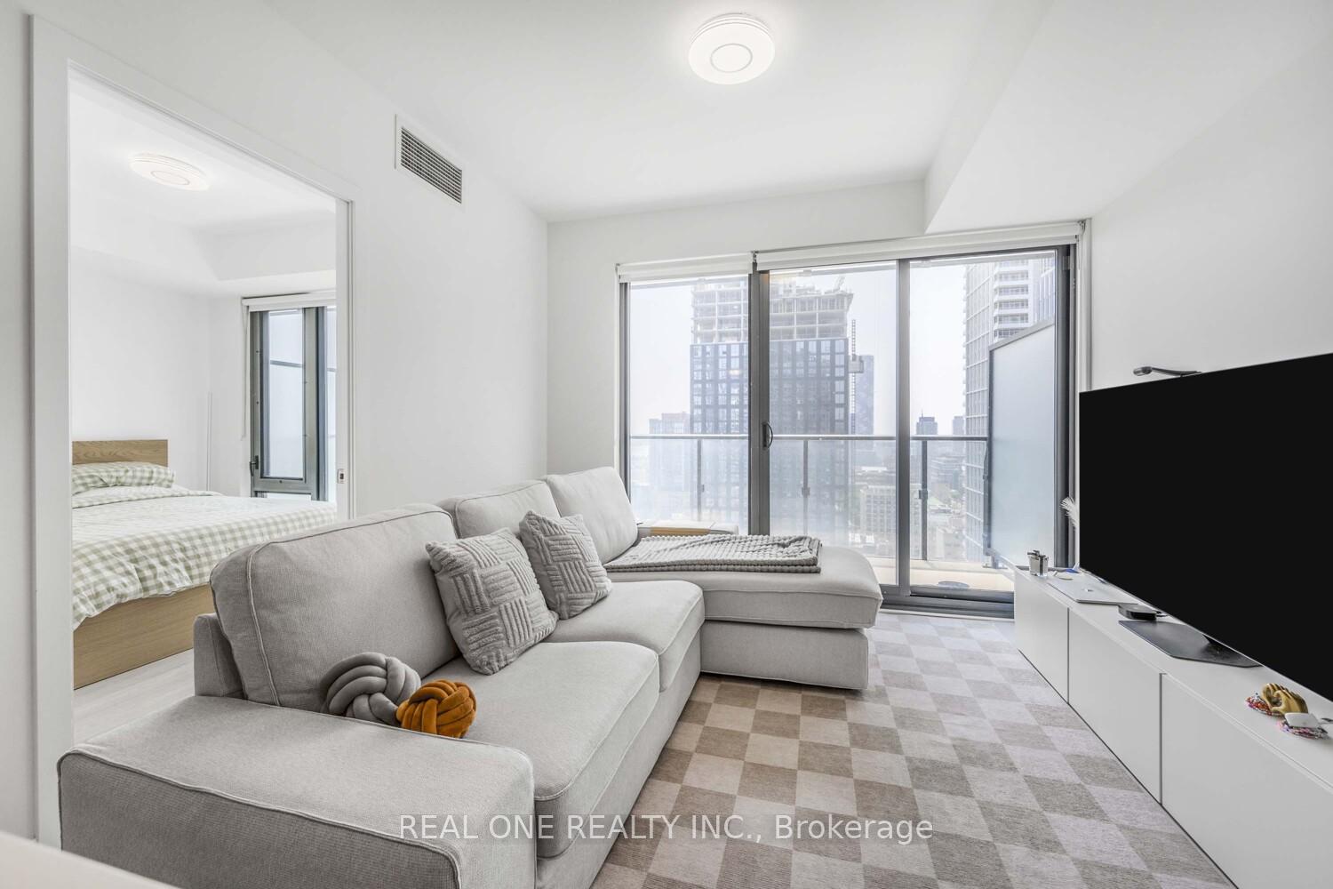 2 Bedrooms Condo at 47 Mutual, Toronto For sale
