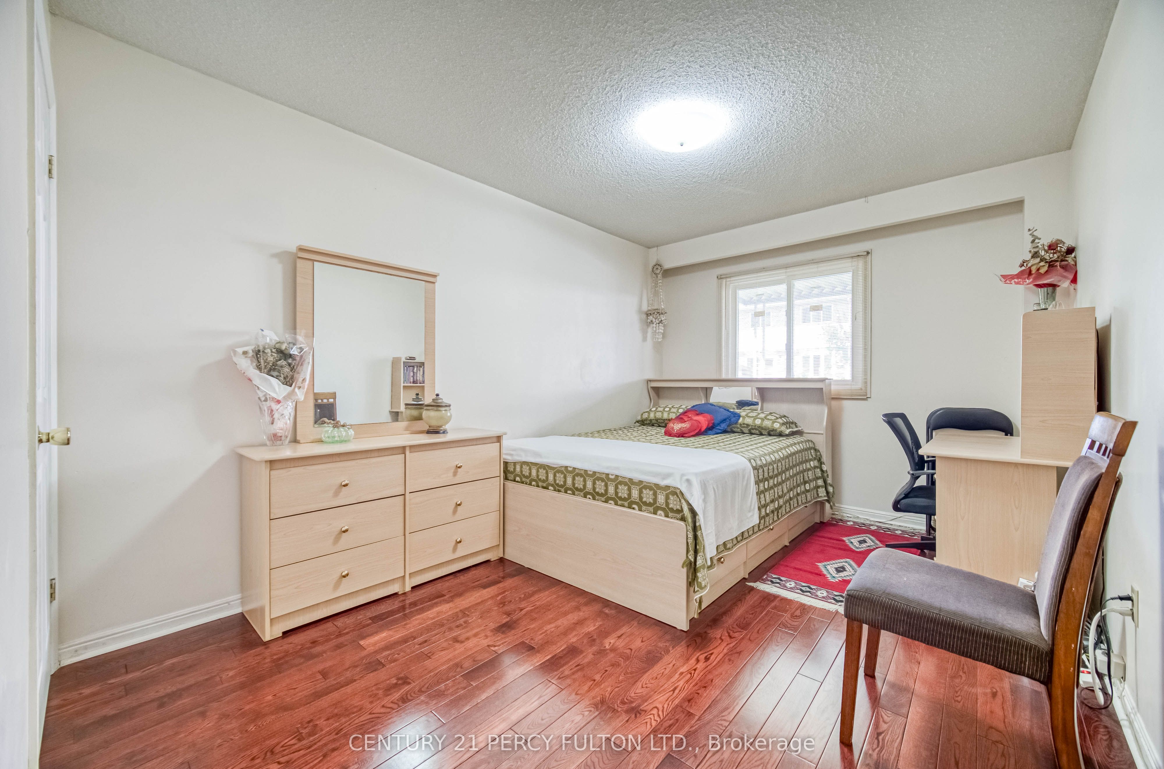 120 Granada Crescent