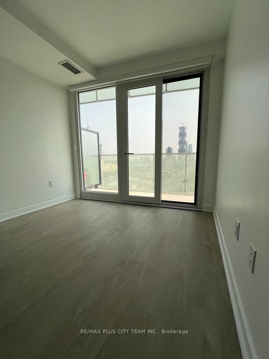 3900 Confederation Parkway E, #1412