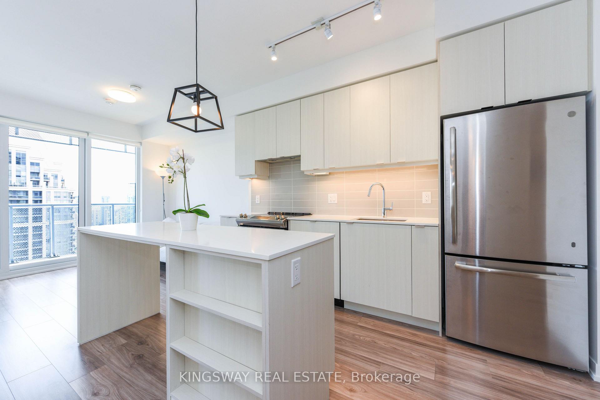2 Bedrooms Condo at 4065 Confederation, Mississauga For sale