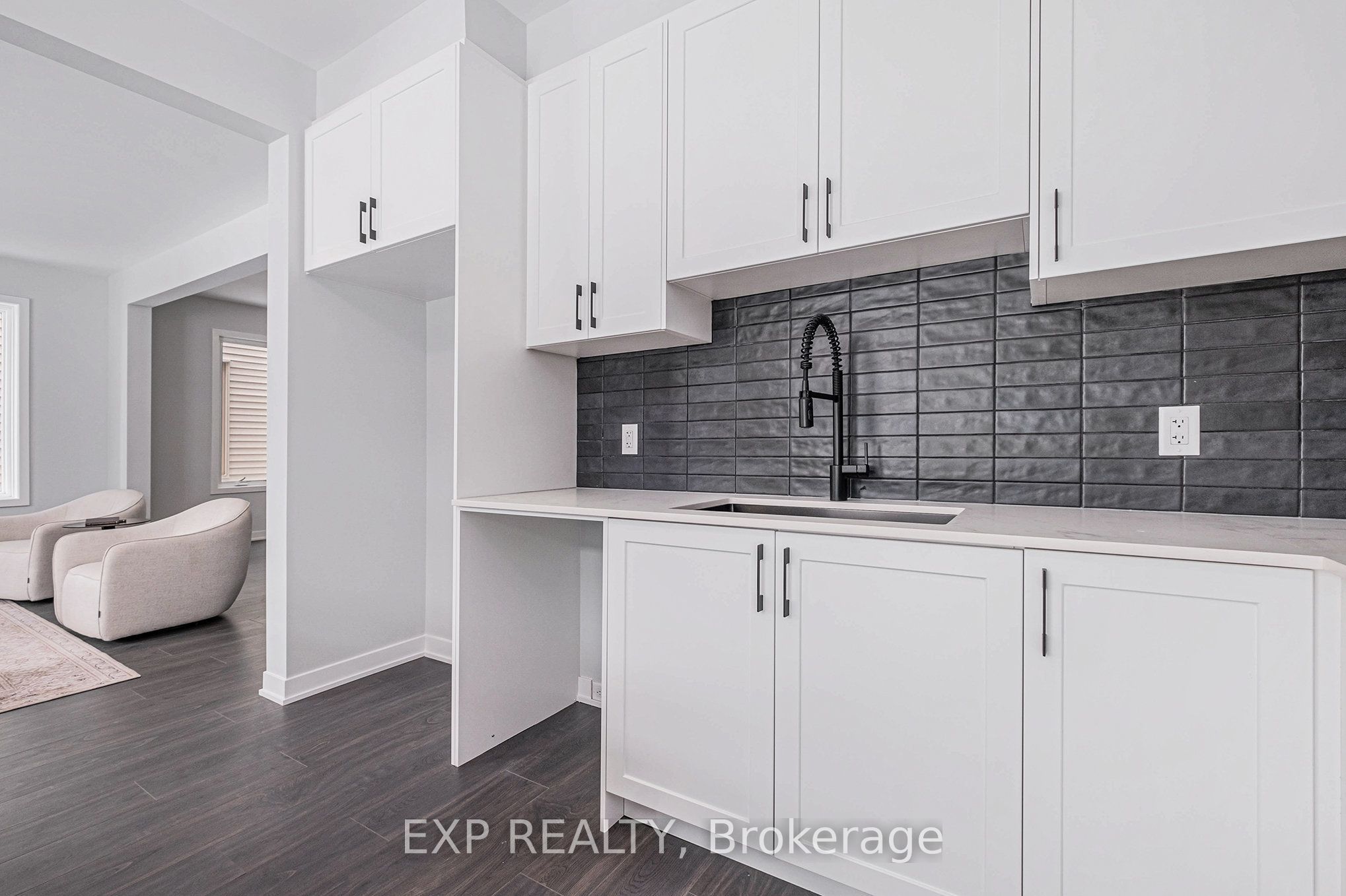 205 Parsnip Mews, Stittsville - Munster - Richmond 8209 - Goulbourn Twp From Franktown Rd/South To Rideau
