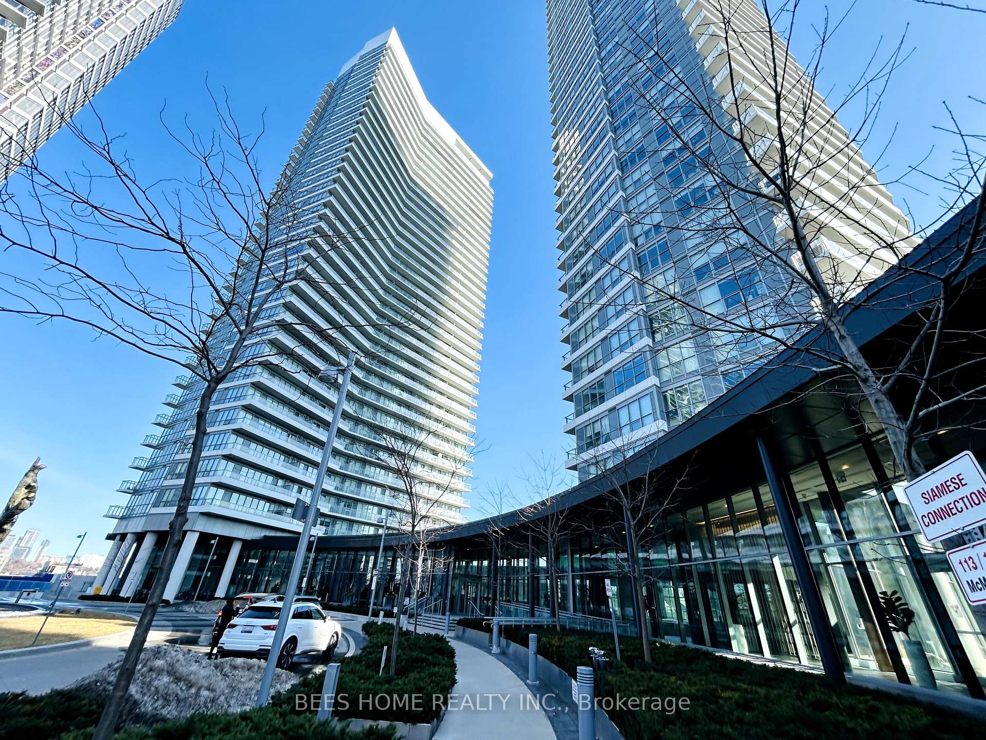 2 Bedrooms Condo at 115 McMahon,  Toronto For sale