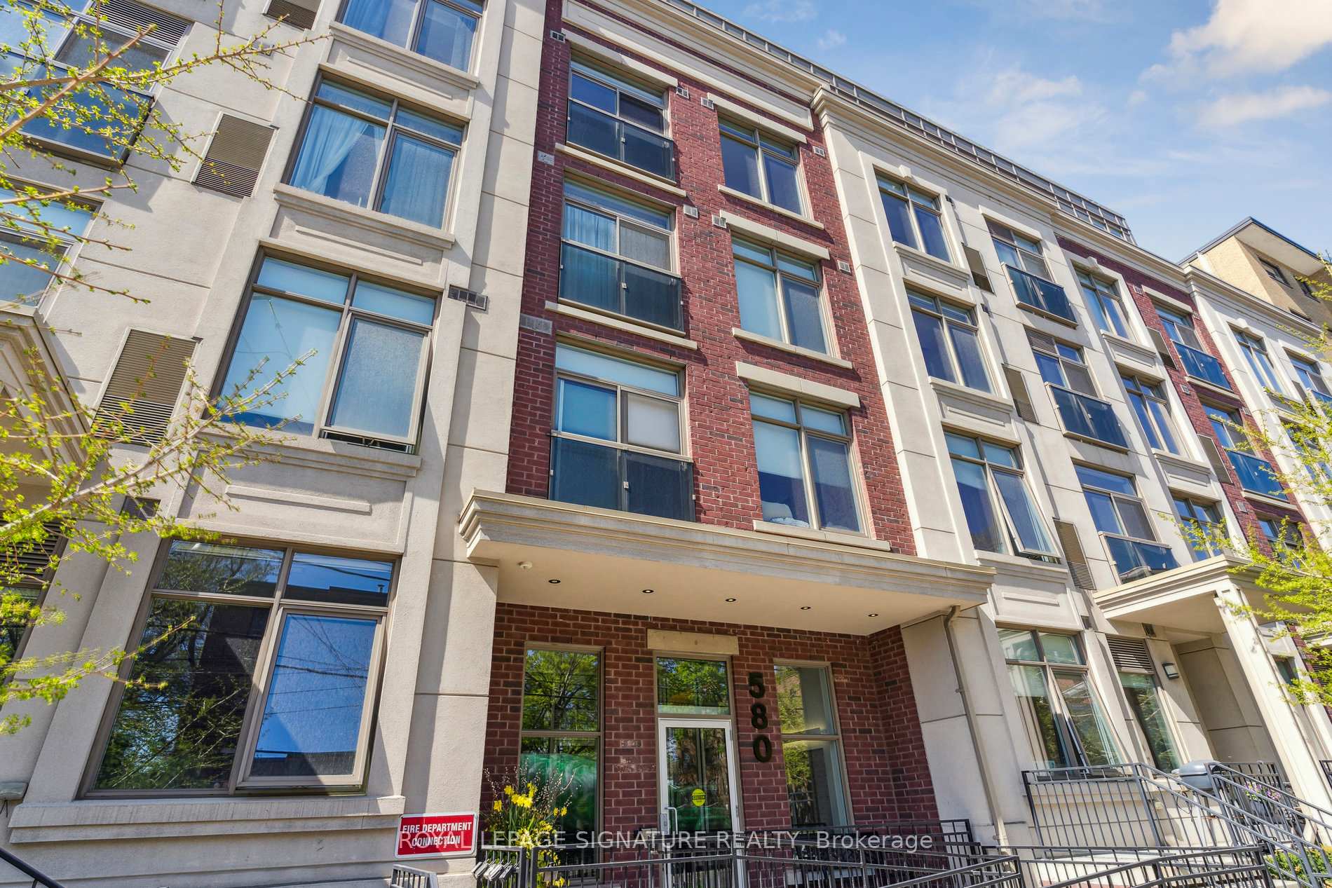 3 Bedrooms Condo at 580 Kingston, Toronto For sale