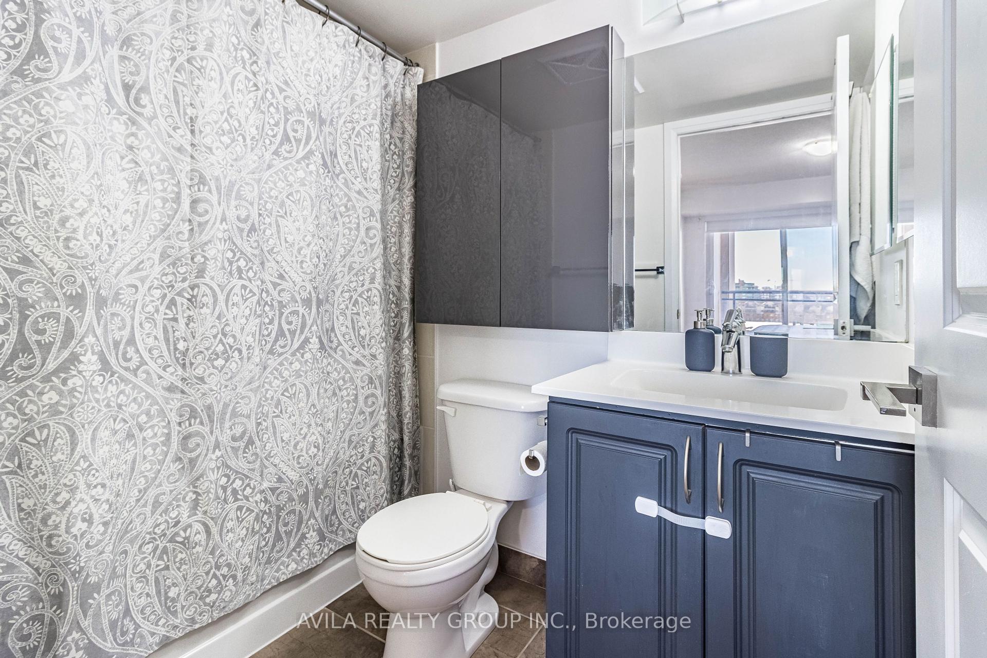 3 Bedrooms Condo at 1 De Boers, Toronto For sale